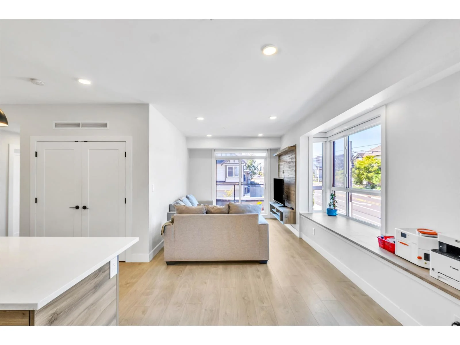 212 14818 60 Avenue, Surrey, BC